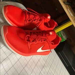 Nike Shoes - Nike Red Roshes Nike Shoes - Nike Red Roshes
